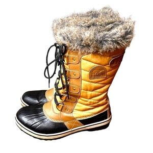 Sorel Tofino Women's Waterproof Winter Boot- Size 9.5